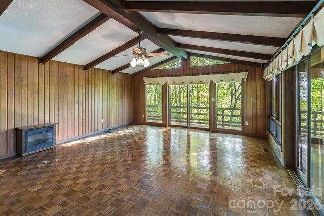 1126 Scenic Circle, Waynesville, NC 28786