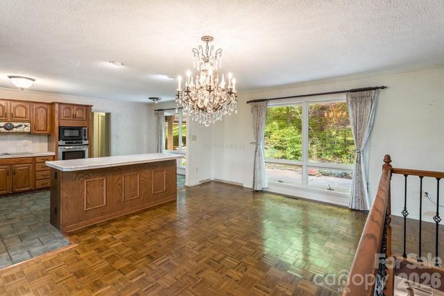 1126 Scenic Circle, Waynesville, NC 28786