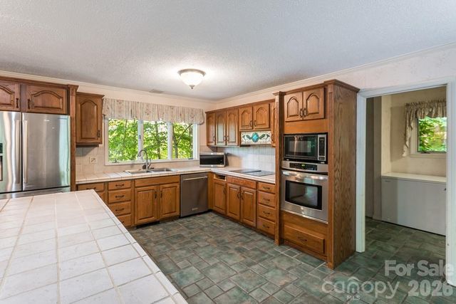 1126 Scenic Circle, Waynesville, NC 28786