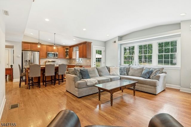 2640 Crest Ln, Scotch Plains Twp., NJ 07076