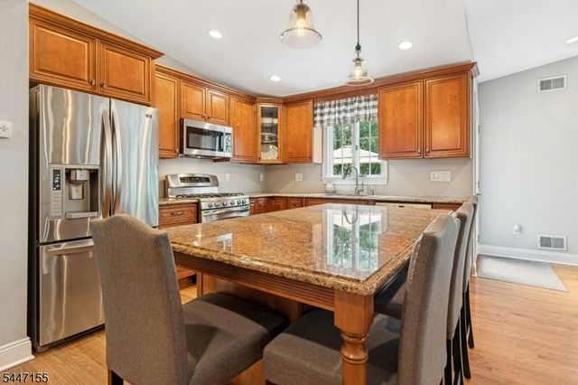 2640 Crest Ln, Scotch Plains Twp., NJ 07076