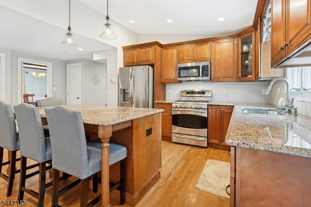 2640 Crest Ln, Scotch Plains Twp., NJ 07076