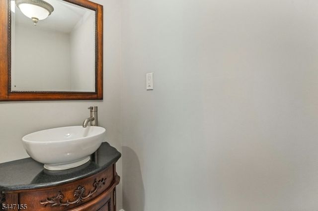 2640 Crest Ln, Scotch Plains Twp., NJ 07076