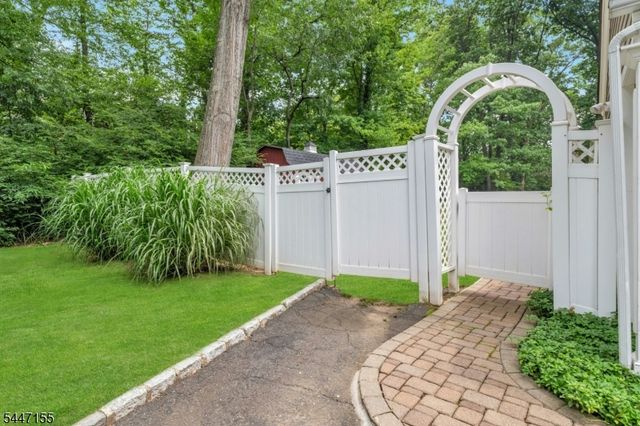 2640 Crest Ln, Scotch Plains Twp., NJ 07076