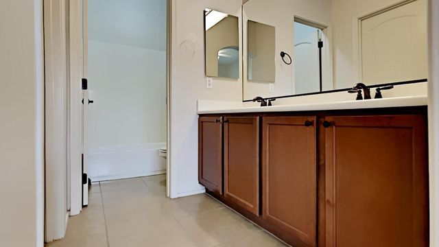 4703 E Waterman Street 102, Gilbert, AZ 85297