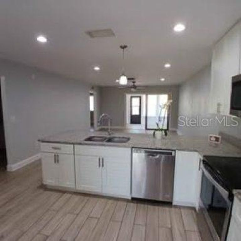 2130 BANCROFT PLACE E, Palm Harbor, FL 34683