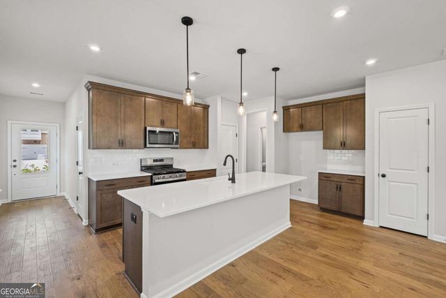 5744 Tillman Way, Powder Springs, GA 30127