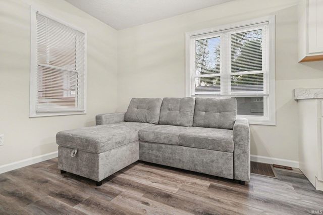 54327 Hastings Street, Elkhart, IN 46514