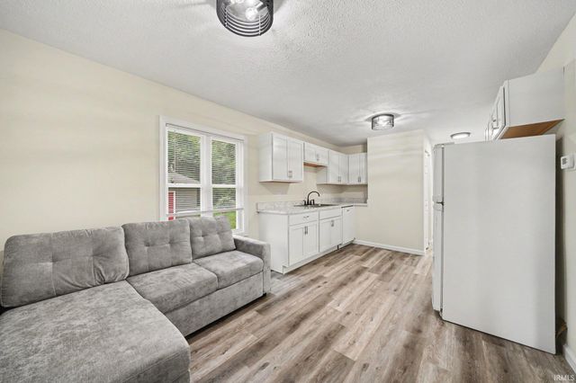 54327 Hastings Street, Elkhart, IN 46514