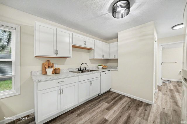 54327 Hastings Street, Elkhart, IN 46514