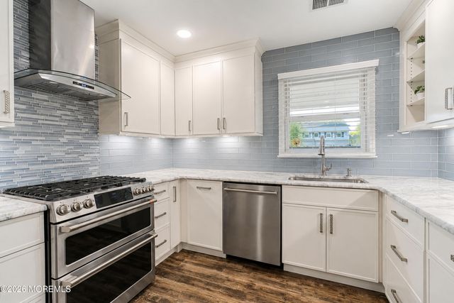 10 Violante Court, Eatontown, NJ 07724