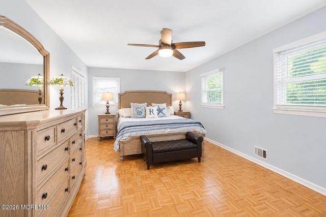 10 Violante Court, Eatontown, NJ 07724