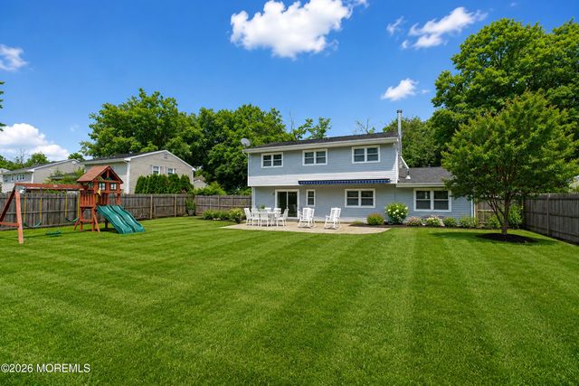 10 Violante Court, Eatontown, NJ 07724