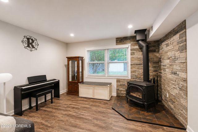 10 Violante Court, Eatontown, NJ 07724