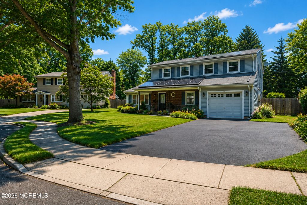 10 Violante Court, Eatontown, NJ 07724