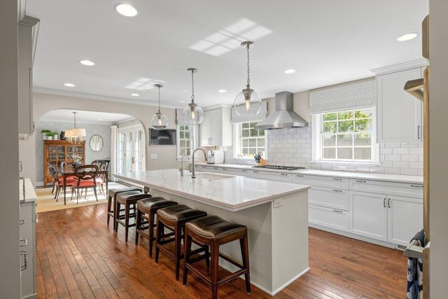 4801 Larkspur Lane, Edina, MN 55435