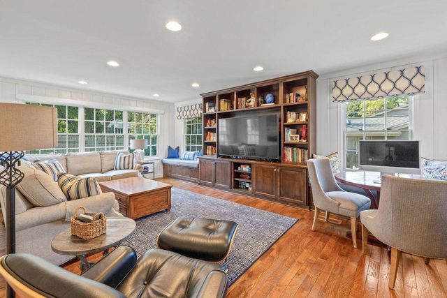 4801 Larkspur Lane, Edina, MN 55435