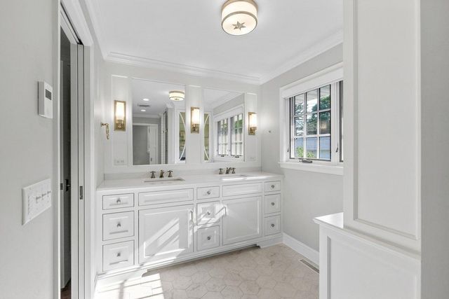 4801 Larkspur Lane, Edina, MN 55435