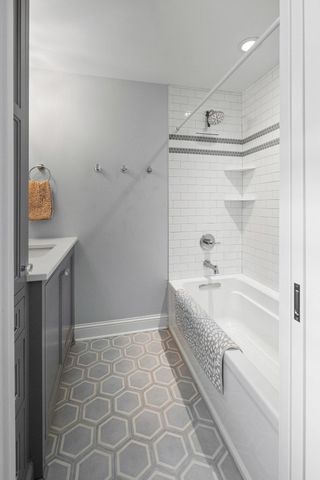 4801 Larkspur Lane, Edina, MN 55435