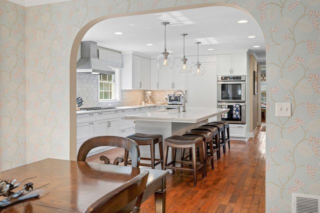 4801 Larkspur Lane, Edina, MN 55435