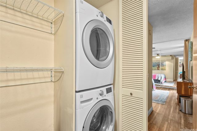 1015 Aoloa Place 313, Kailua, HI 96734