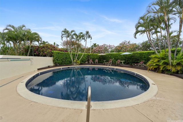 1015 Aoloa Place 313, Kailua, HI 96734