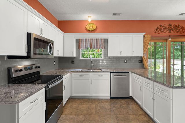 142 Adthan Circle, Goose Creek, SC 29445