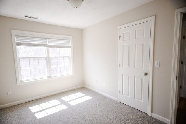 22 Merrimac Way B, Tyngsborough, MA 01879