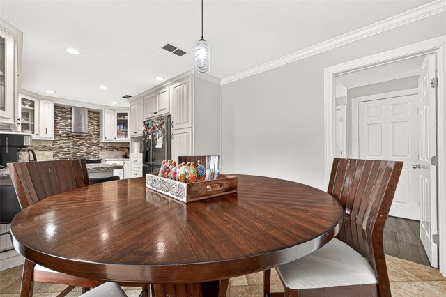 7823 Winehill Lane, Houston, TX 77040