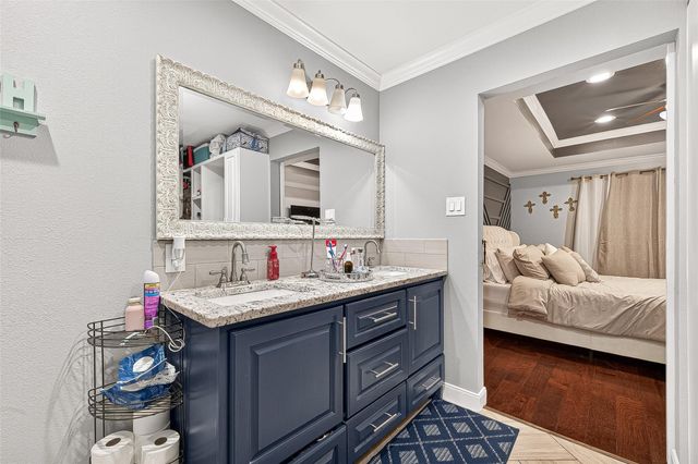 7823 Winehill Lane, Houston, TX 77040