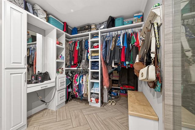 7823 Winehill Lane, Houston, TX 77040