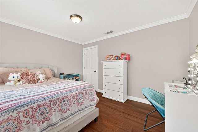 7823 Winehill Lane, Houston, TX 77040