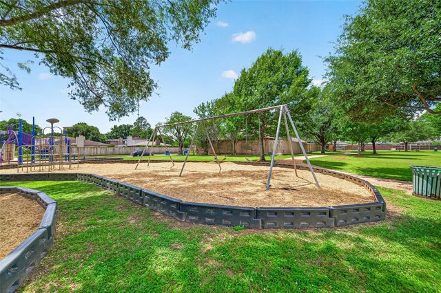 7823 Winehill Lane, Houston, TX 77040