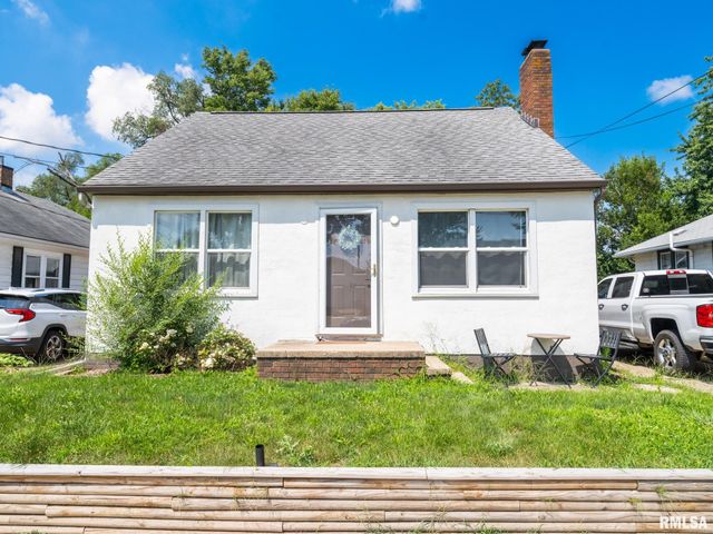 803 S 13TH Street, Pekin, IL 61554