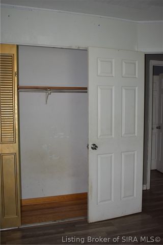 934 Parkwood Drive, Clarksville, IN 47129