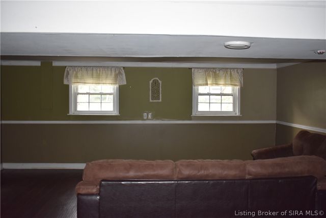 934 Parkwood Drive, Clarksville, IN 47129
