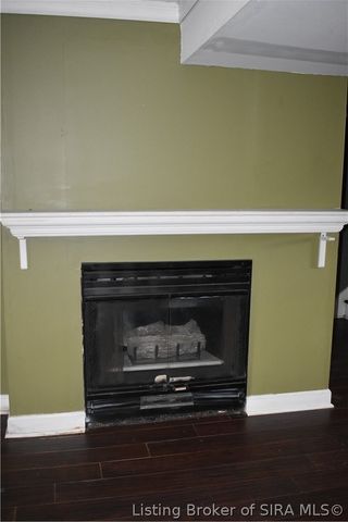 934 Parkwood Drive, Clarksville, IN 47129