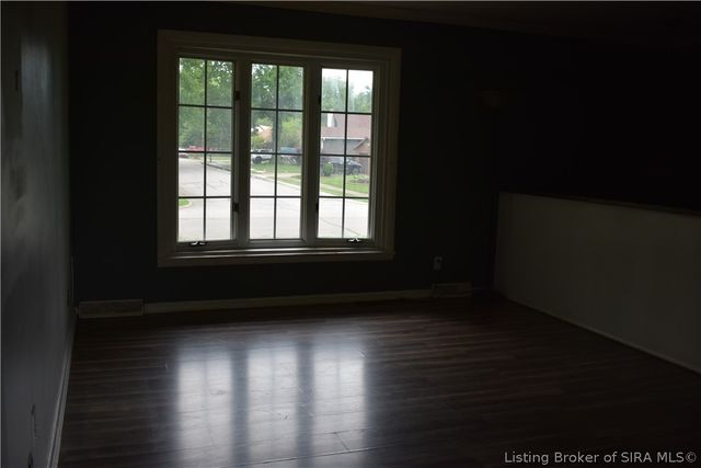 934 Parkwood Drive, Clarksville, IN 47129