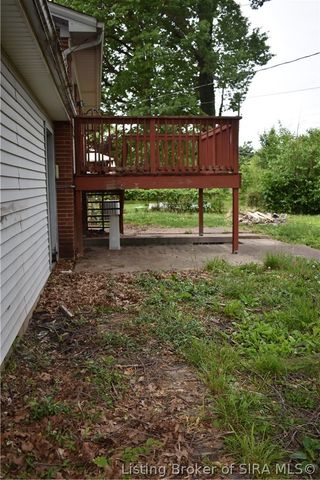 934 Parkwood Drive, Clarksville, IN 47129