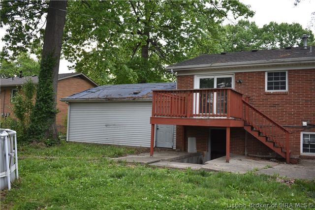 934 Parkwood Drive, Clarksville, IN 47129