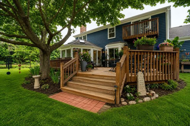 6 Heather Lane, Hawthorn Woods, IL 60047