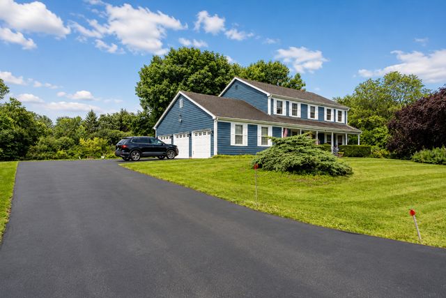6 Heather Lane, Hawthorn Woods, IL 60047