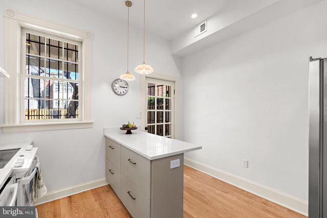 427 10TH ST NE, Washington, DC 20002