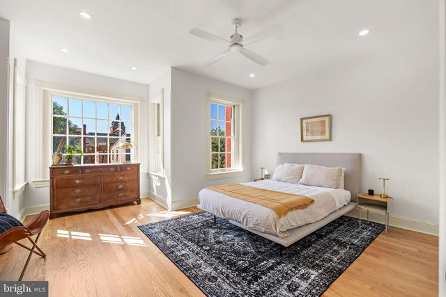 427 10TH ST NE, Washington, DC 20002