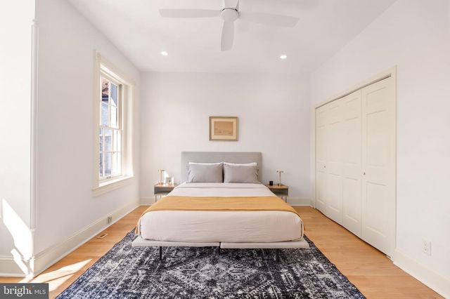 427 10TH ST NE, Washington, DC 20002