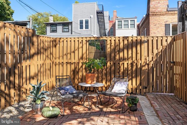 427 10TH ST NE, Washington, DC 20002