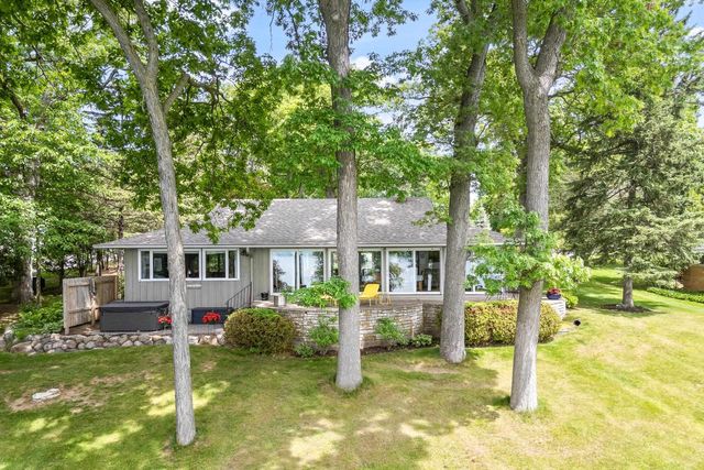 N5667 Lac Verde Circle, Green Lake, WI 54941
