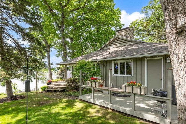 N5667 Lac Verde Circle, Green Lake, WI 54941