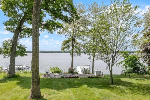 N5667 Lac Verde Circle, Green Lake, WI 54941