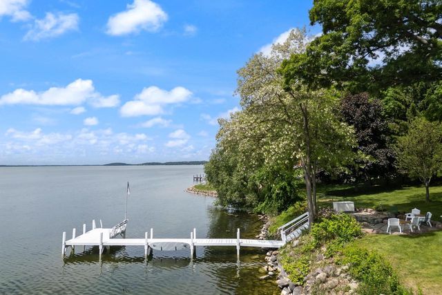 N5667 Lac Verde Circle, Green Lake, WI 54941